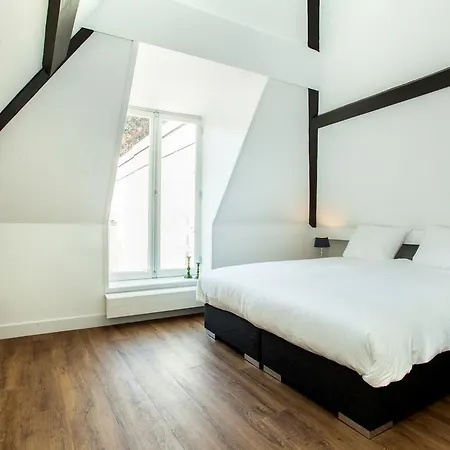Stayci Serviced Royal Palace Apartment *
